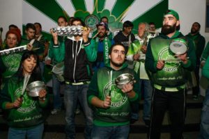 Ensaio da bateria da escola Batuque.