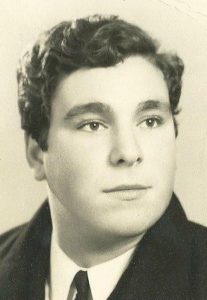 26696211_1983535001661834_2006733022_n