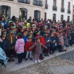 Mais de 350 alunos do Centro Escolar de Cantanhede cantaram as janeiras na Câmara