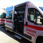 Condutor de veículo despista-se contra outdoor em Santa Luzia