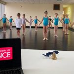 Bailarinos da Academia de Dança HCM examinados pela Royal Academy of Dance