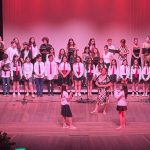 Centenas de crianças e jovens culminaram ano de “trabalho” no Cineteatro Messias