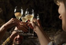 Espumantes e leitão da Bairrada instalam-se na Praça Beato este sábado