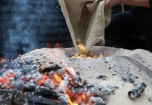 Festival da Sardinha Assada na Telha e da Batata Assada na Areia anima a Praia da Tocha